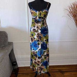 2 for $10 Floral print maxi dress. Size: S